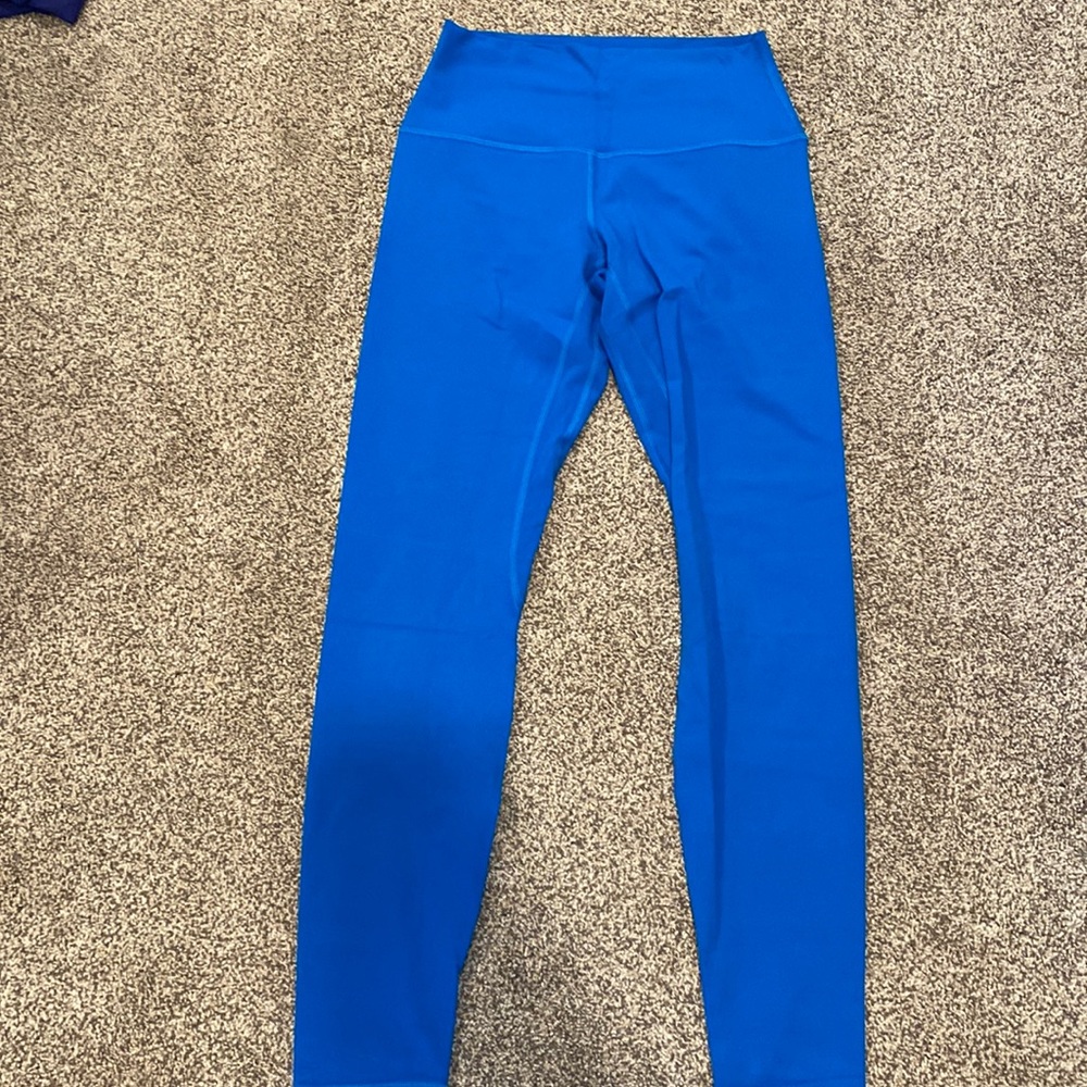 Lululemon align 28”inseam. Size 6. Poolside